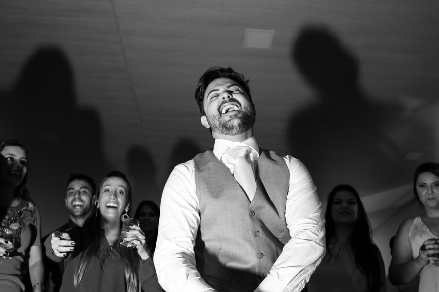 Casamento Andressa e Rafael registrado pela premiada fotógrafa de Natália Diniz. Fotografia de casamento em Belo Horizonte e Campo Belo Mg