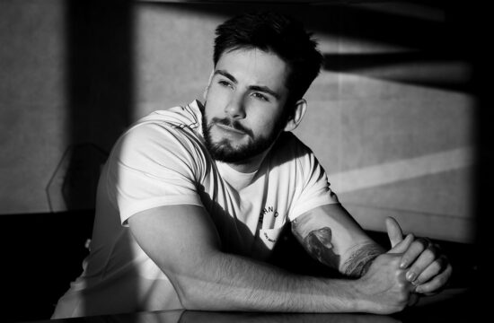Ensaio fotográfico, ensaio fotográfico profissional, ensaio fotográfico masculino em estúdio, ensaios fotográficos criativos, ensaio fotográfico pessoal, conteúdo para Instagram, fotos para Instagram, conteúdo para site, fotos profissionais em Goiânia, fotos profissionais, ensaio pessoal, ensaio pessoal em Goiânia, ensaio masculino, ensaio fotográfico masculino,